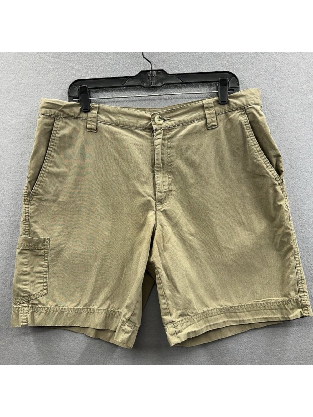 Columbia Men 36 Cargo Shorts Beige Tan Hiking Fishing Outdoor Utility Pocket
